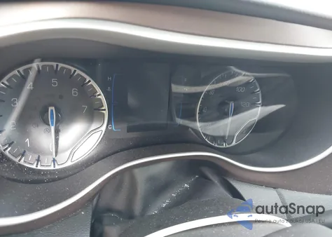 2022 Chrysler Voyager Lx из США, поврежденный, VIN 2C4RC1CG1NR226106